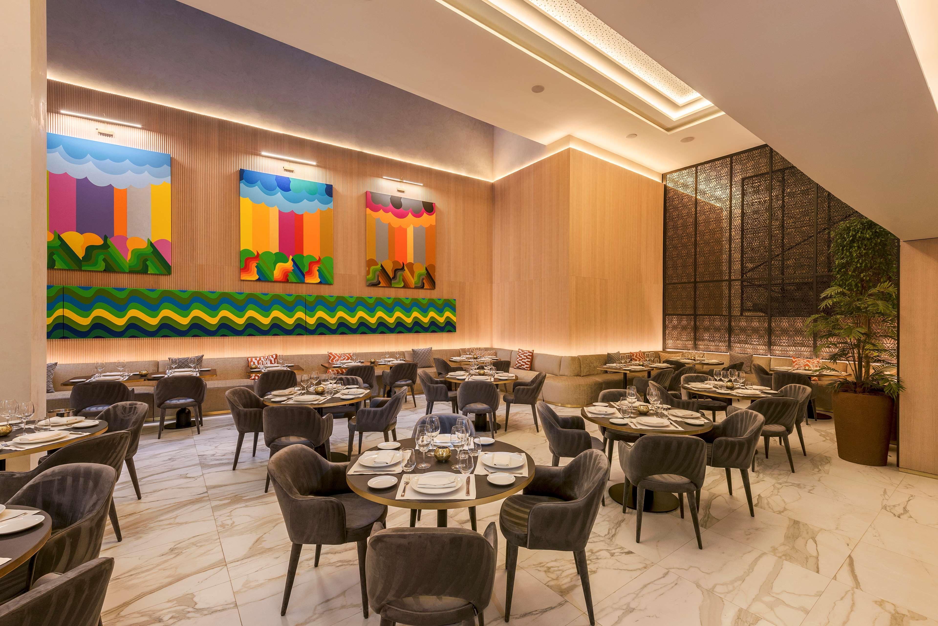 Radisson Blu Hotel Casablanca City Center Exteriér fotografie The restaurant's interior
