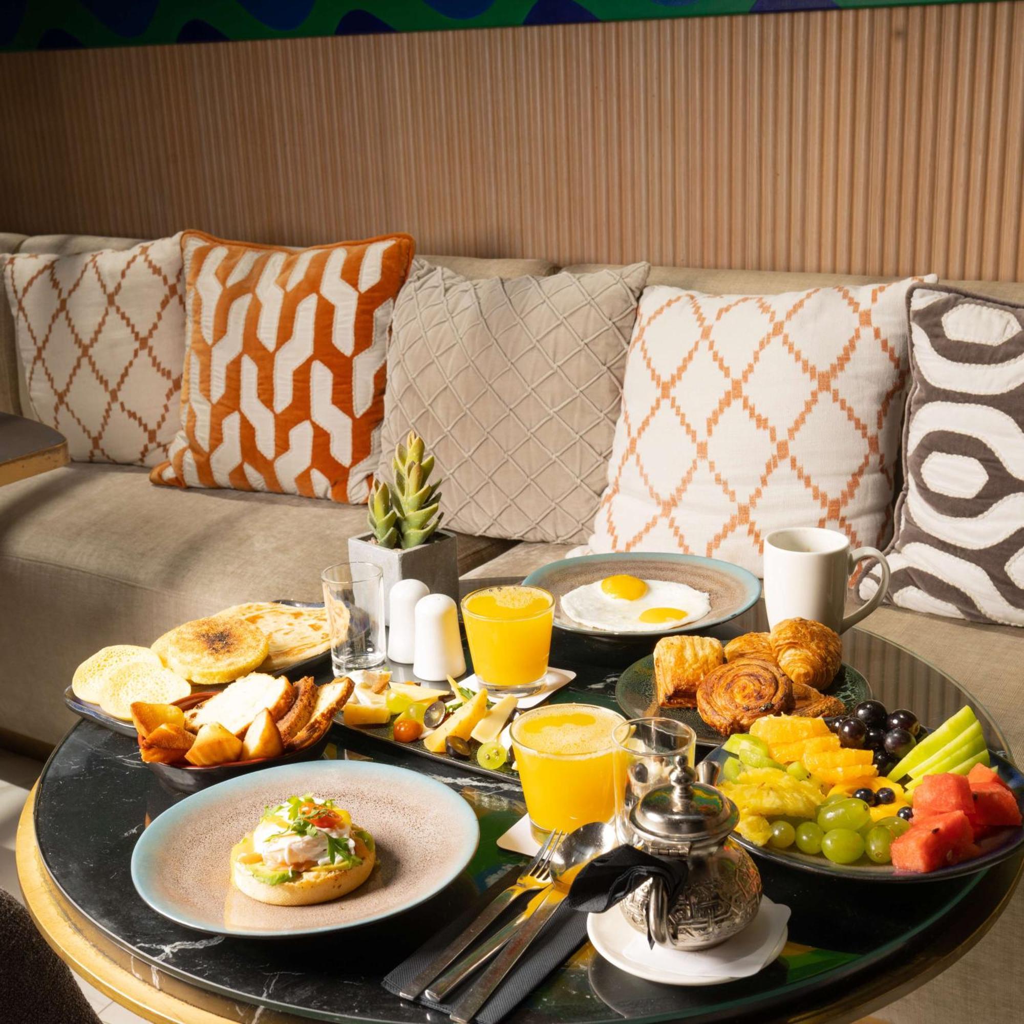 Radisson Blu Hotel Casablanca City Center Exteriér fotografie A breakfast at the hotel
